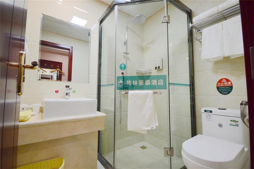 Greentree Inn Guangxi Yulin Jincheng Commercial Building Shell Hotel Exterior photo